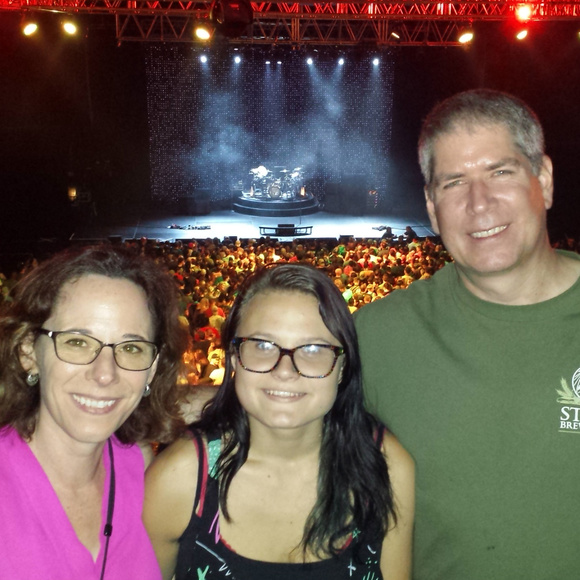 Meet your Posher, Yvonne - Picture 3 of 5